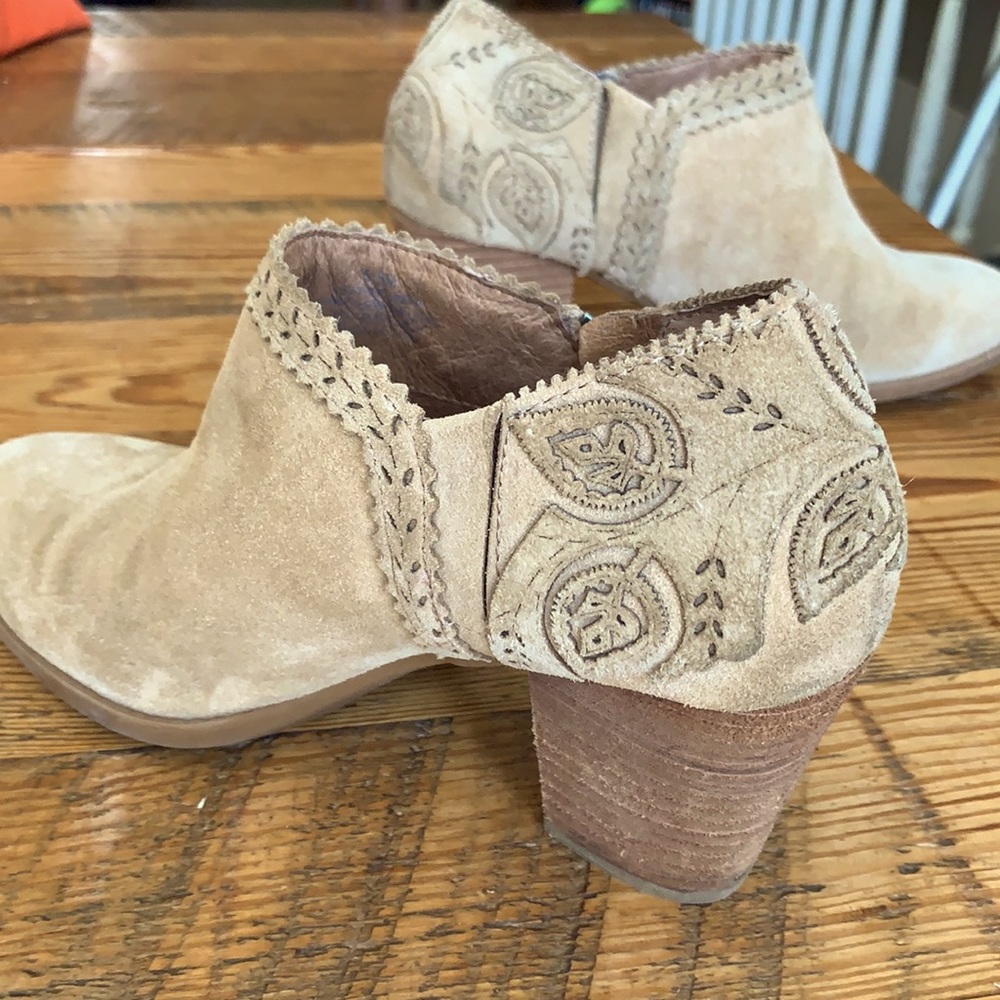Nurture Suede Ankle Booties With Leaf Cutout size 5.5
